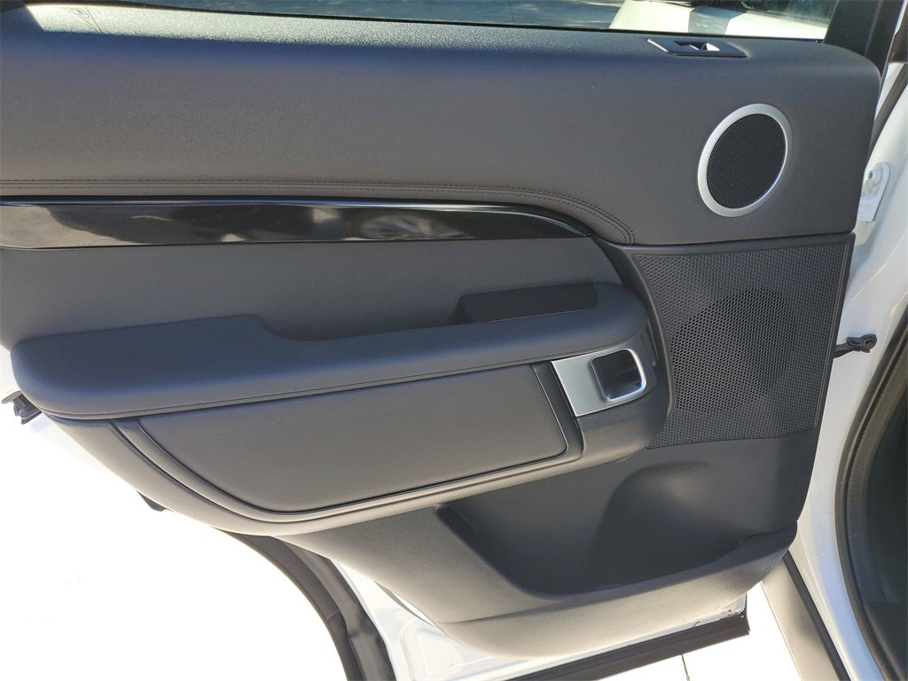 2024 Land Rover Discovery S