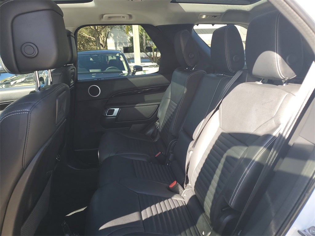 2024 Land Rover Discovery S