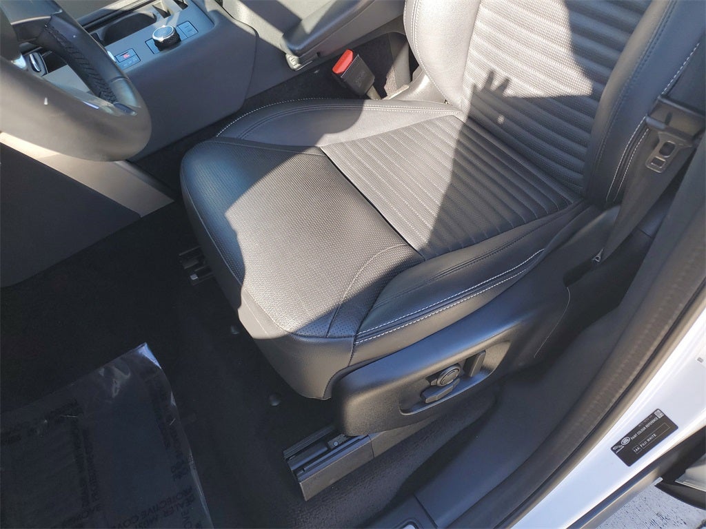 2024 Land Rover Discovery S