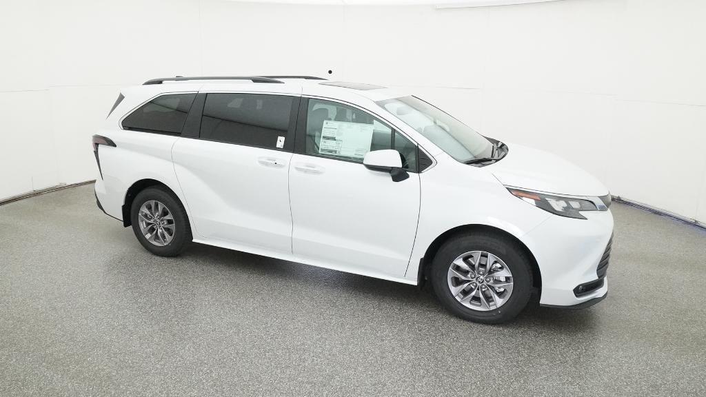2026 Toyota Sienna XLE