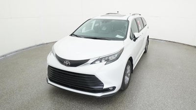 2026 Toyota Sienna XLE