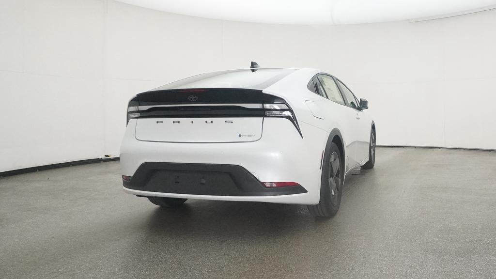2026 Toyota Prius Plug-in Hybrid SE
