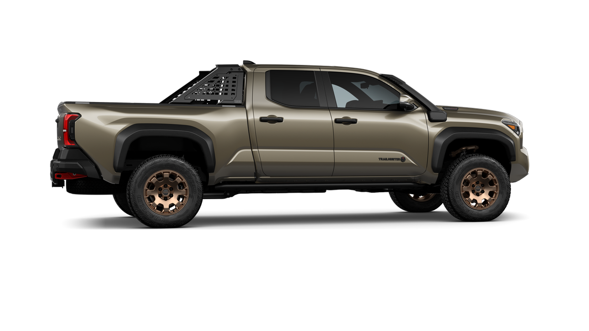 2026 Toyota Tacoma i-FORCE MAX Tacoma Trailhunter