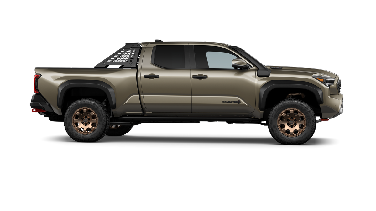 2026 Toyota Tacoma i-FORCE MAX Tacoma Trailhunter