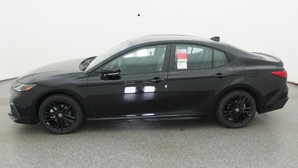 2026 Toyota Camry SE AWD
