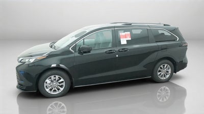 2026 Toyota Sienna LE