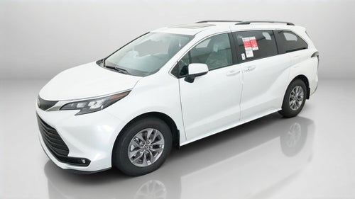 2026 Toyota Sienna XLE