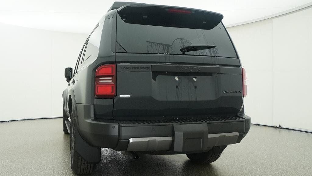 2027 Toyota Land Cruiser Base