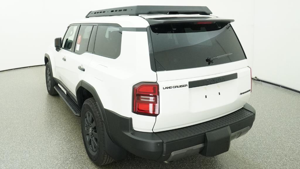 2027 Toyota Land Cruiser 4WD (Natl)