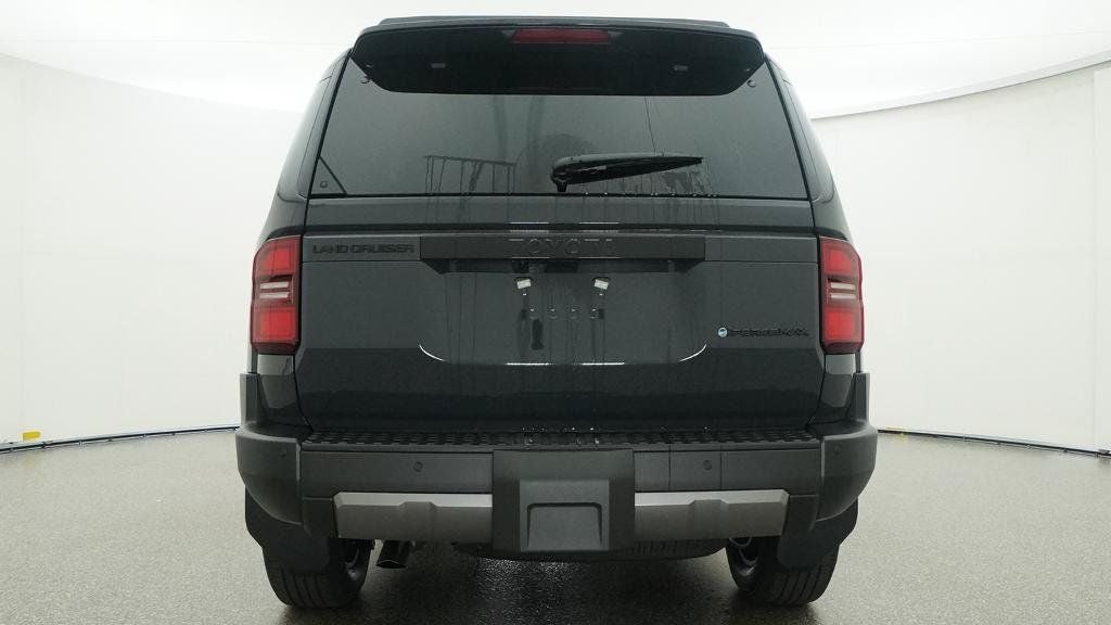 2027 Toyota Land Cruiser Base