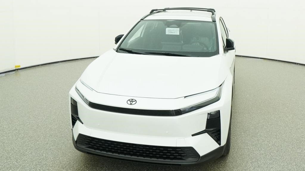 2027 Toyota C-HR SE