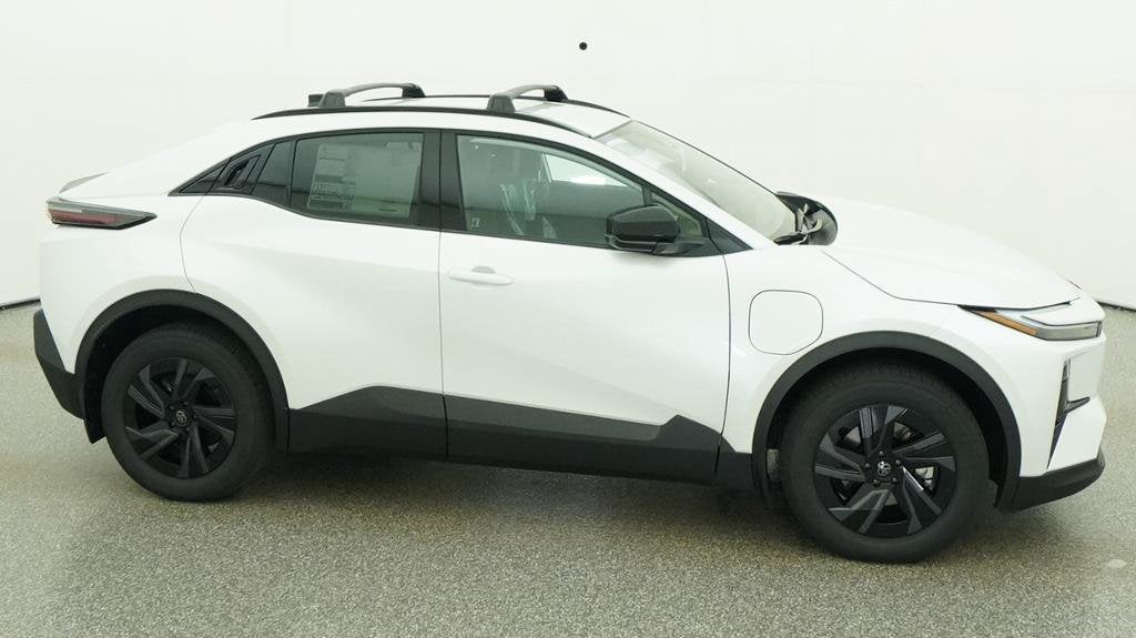 2027 Toyota C-HR SE
