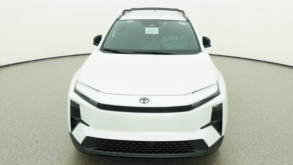 2027 Toyota C-HR SE