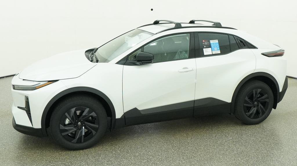2027 Toyota C-HR SE
