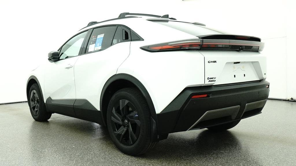 2027 Toyota C-HR SE