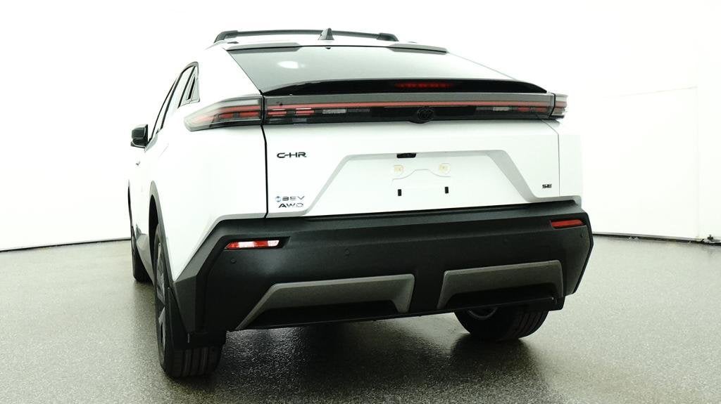 2027 Toyota C-HR SE