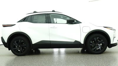 2027 Toyota C-HR SE