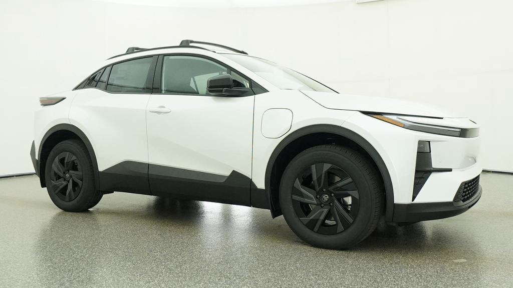2027 Toyota C-HR SE