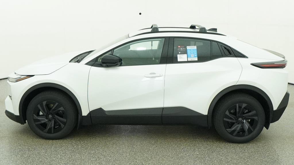 2027 Toyota C-HR SE
