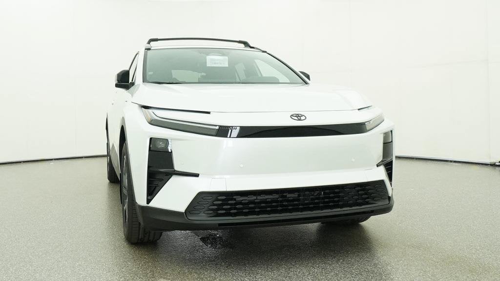 2027 Toyota C-HR SE