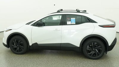 2027 Toyota C-HR SE