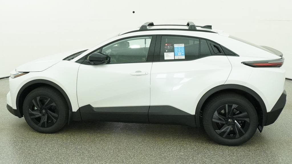 2027 Toyota C-HR SE