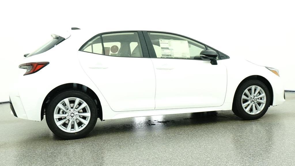 2027 Toyota Corolla Hatchback SE