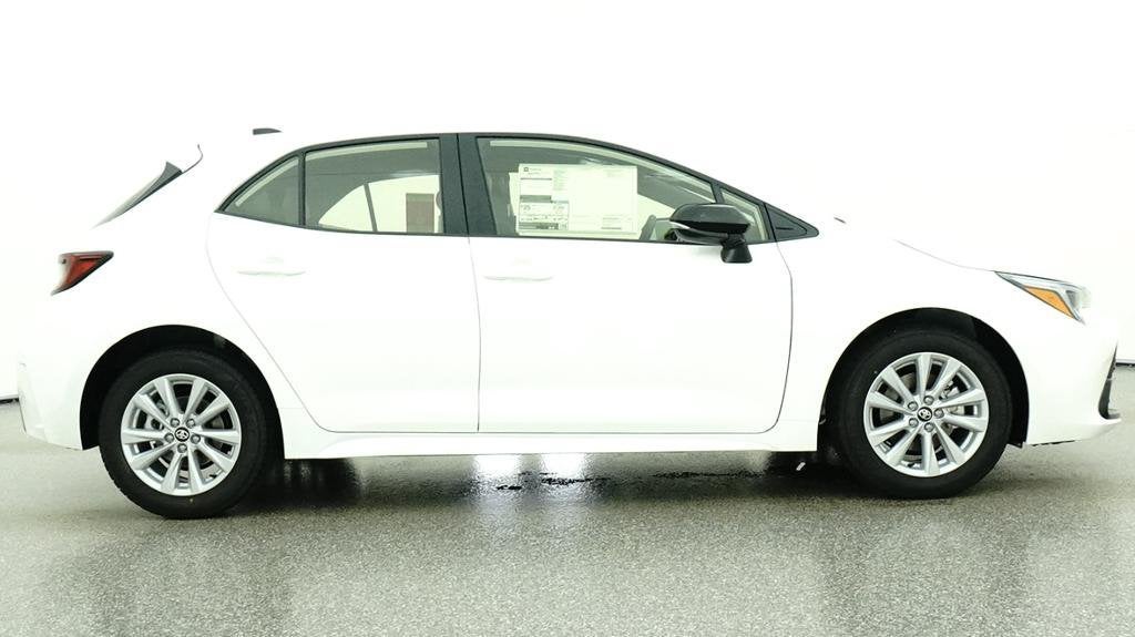 2027 Toyota Corolla Hatchback SE